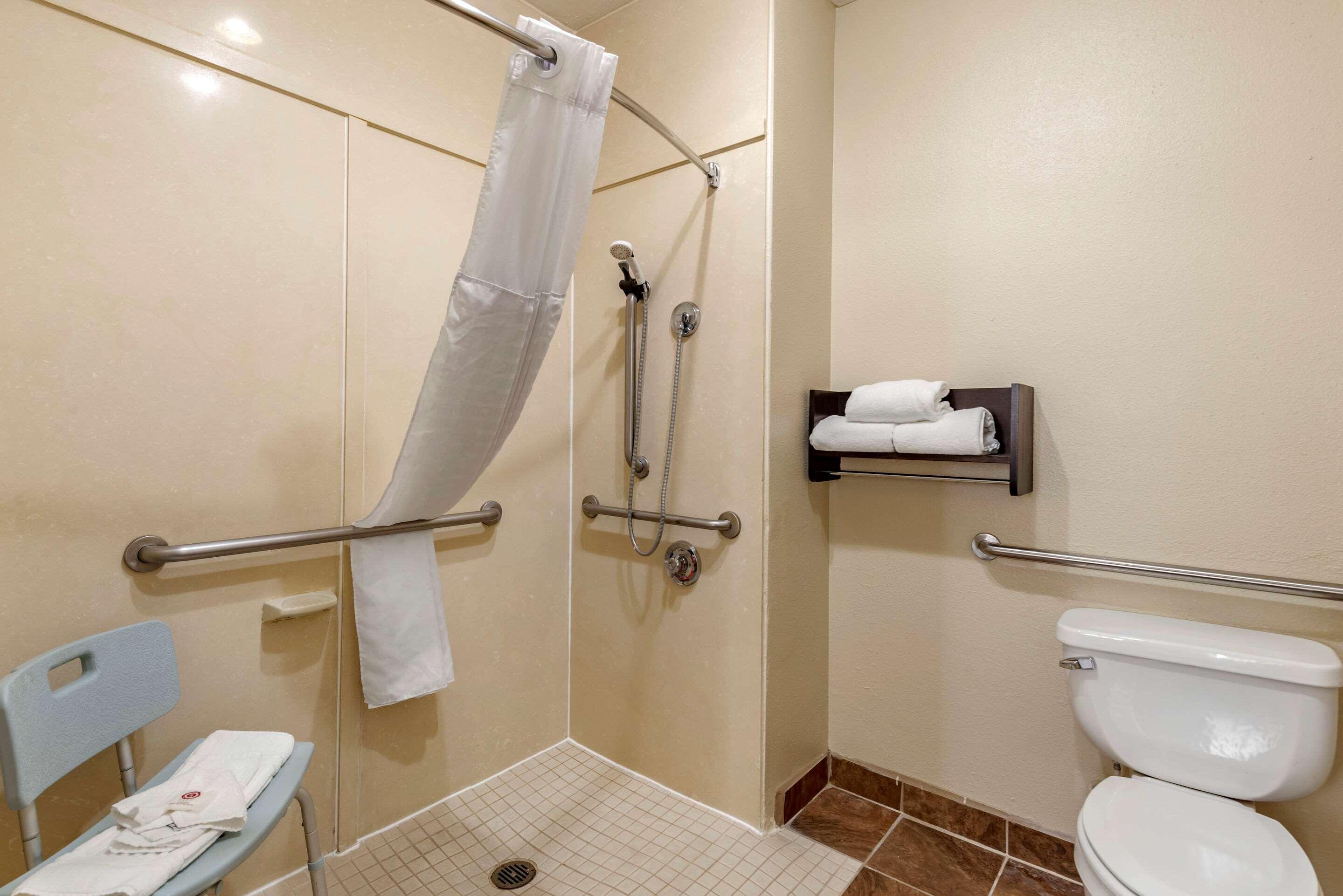 Comfort Suites Кловис Екстериор снимка
