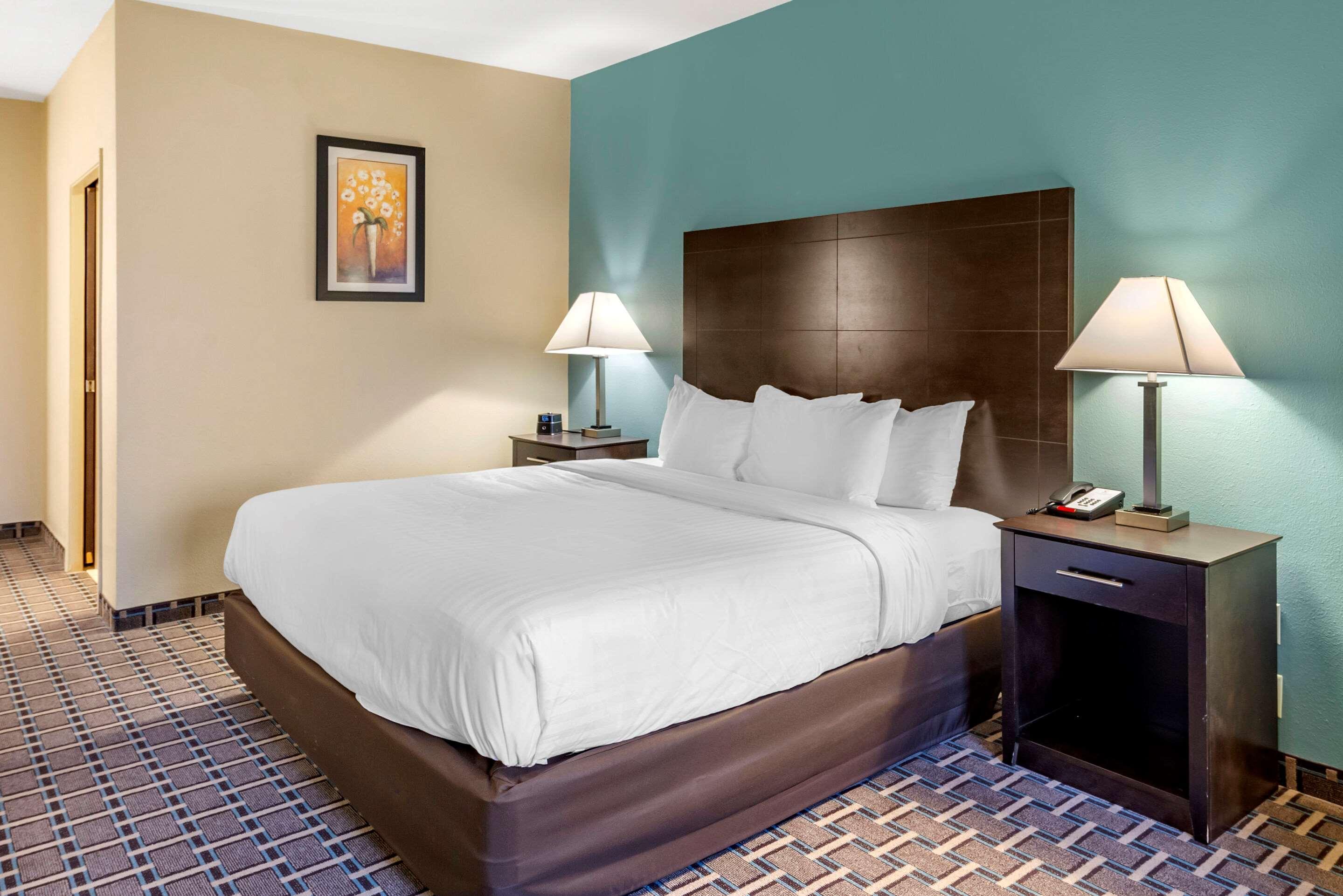 Comfort Suites Кловис Екстериор снимка