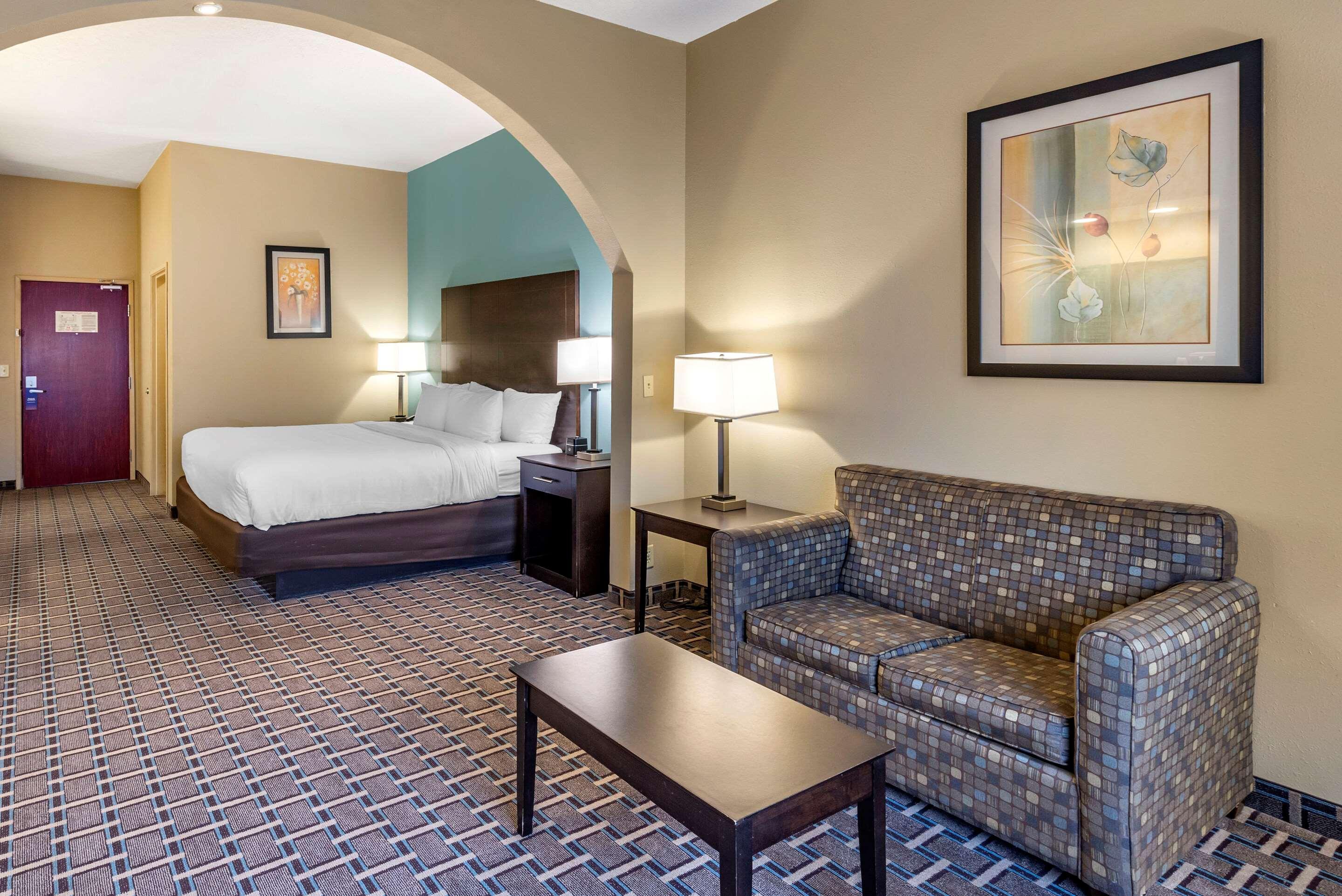Comfort Suites Кловис Екстериор снимка