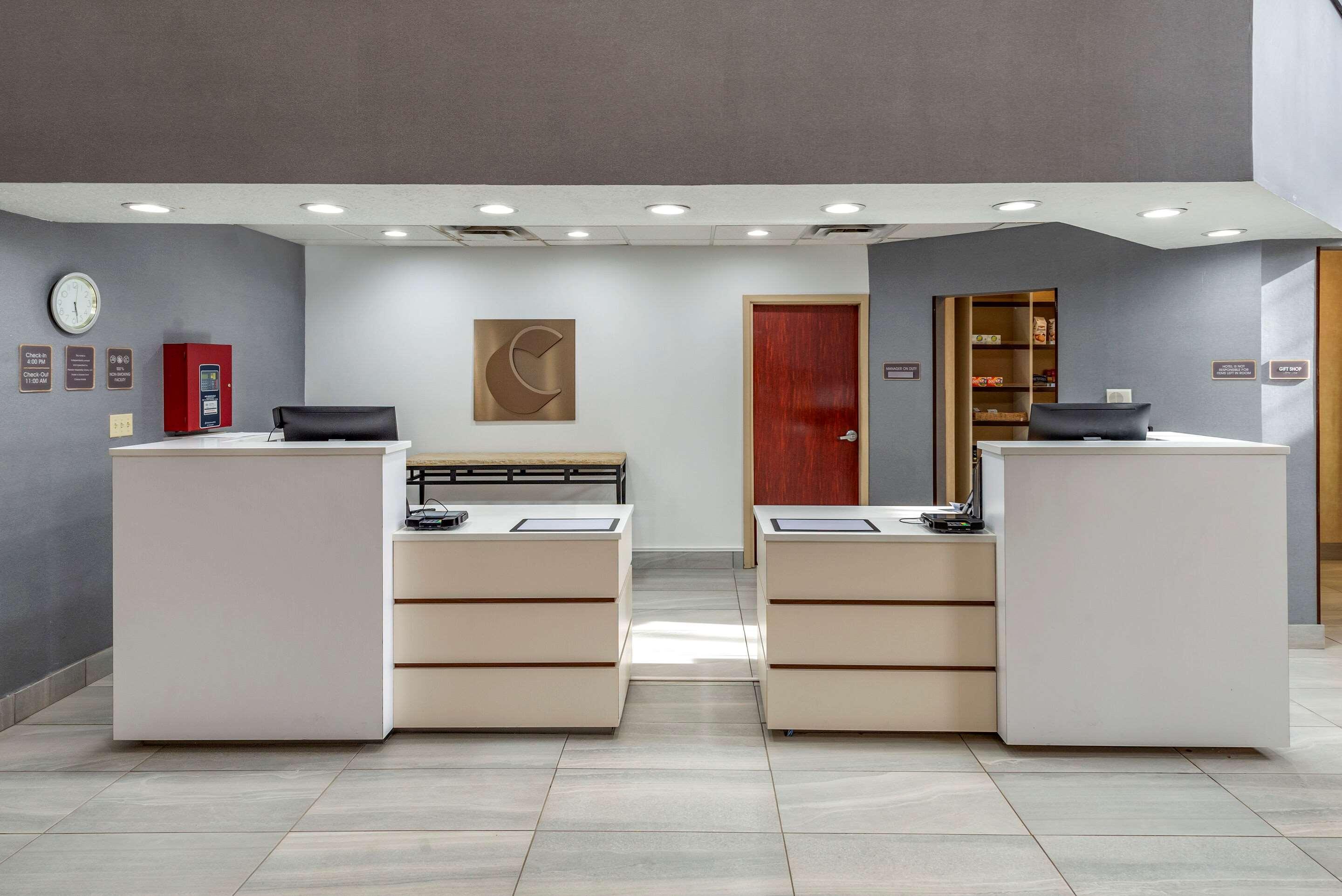 Comfort Suites Кловис Екстериор снимка